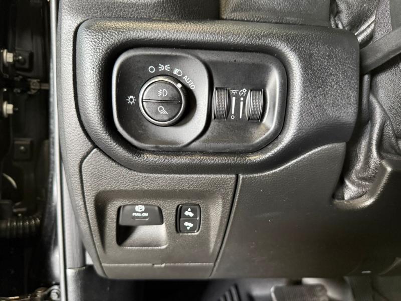 RAM 1500 Laramie Crew Cab SWB 2WD 2019
