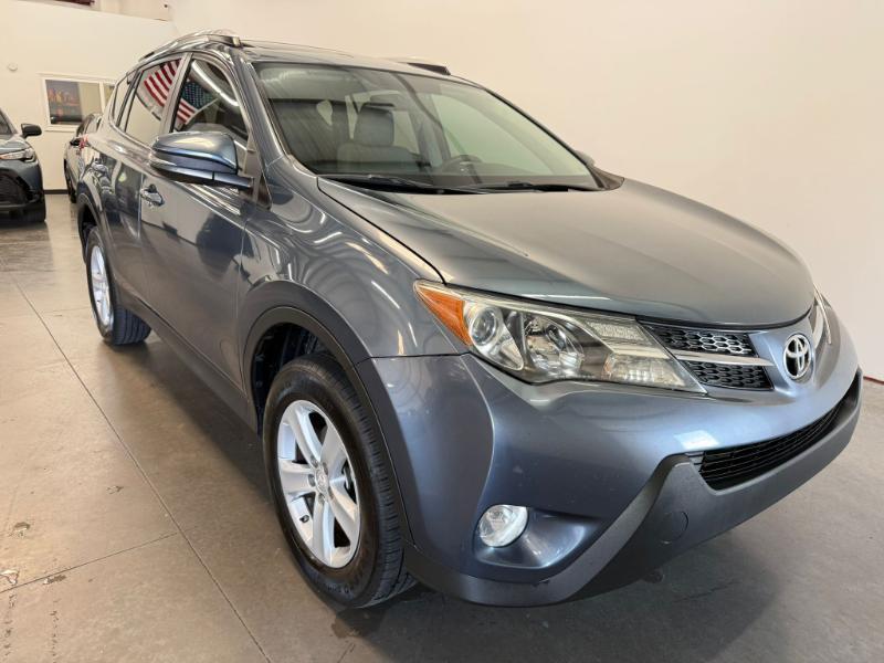Toyota RAV4 XLE 2014