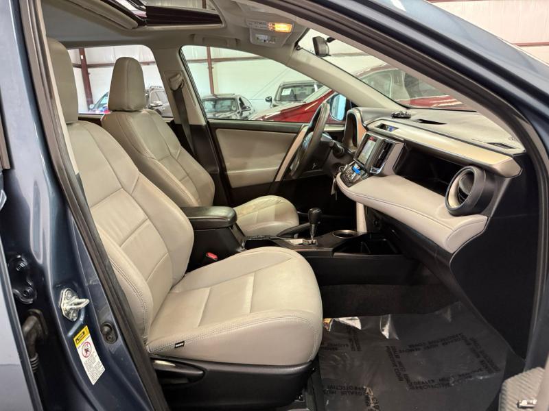 Toyota RAV4 XLE 2014