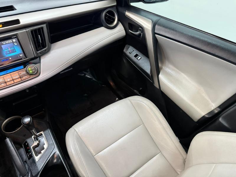 Toyota RAV4 XLE 2014