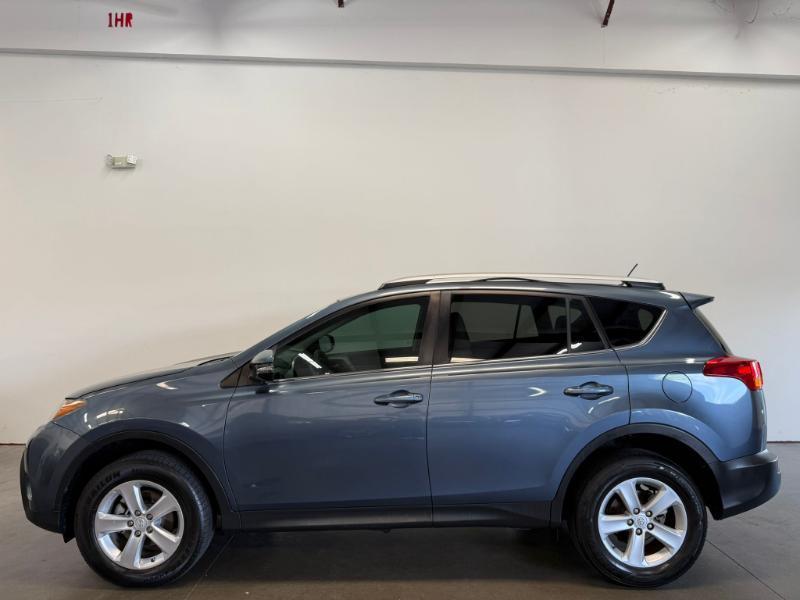 Toyota RAV4 XLE 2014