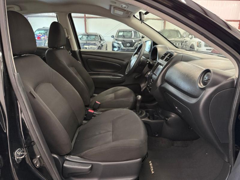 Nissan Versa  2019