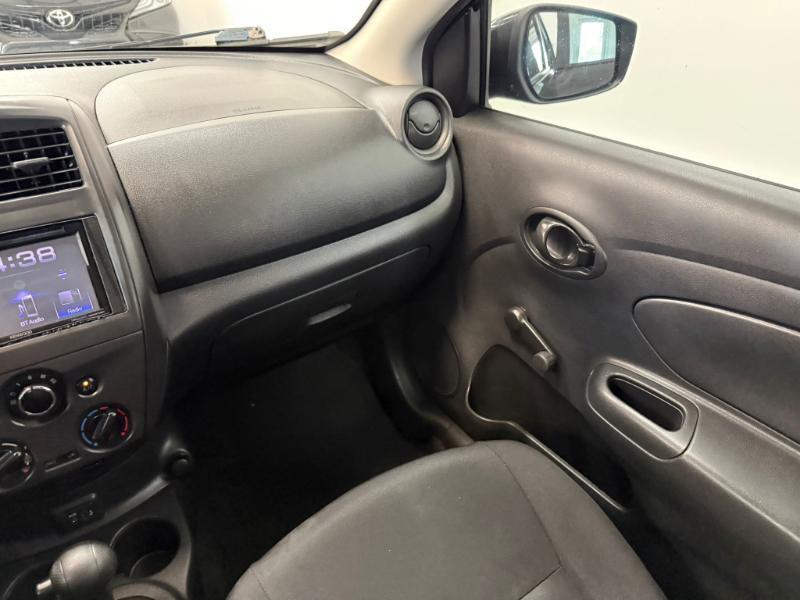 Nissan Versa  2019
