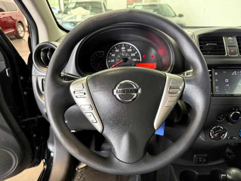 Nissan Versa  2019
