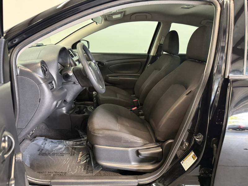 Nissan Versa  2019