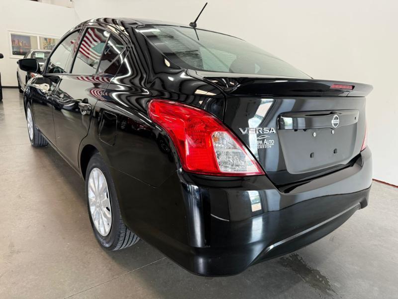 Nissan Versa  2019
