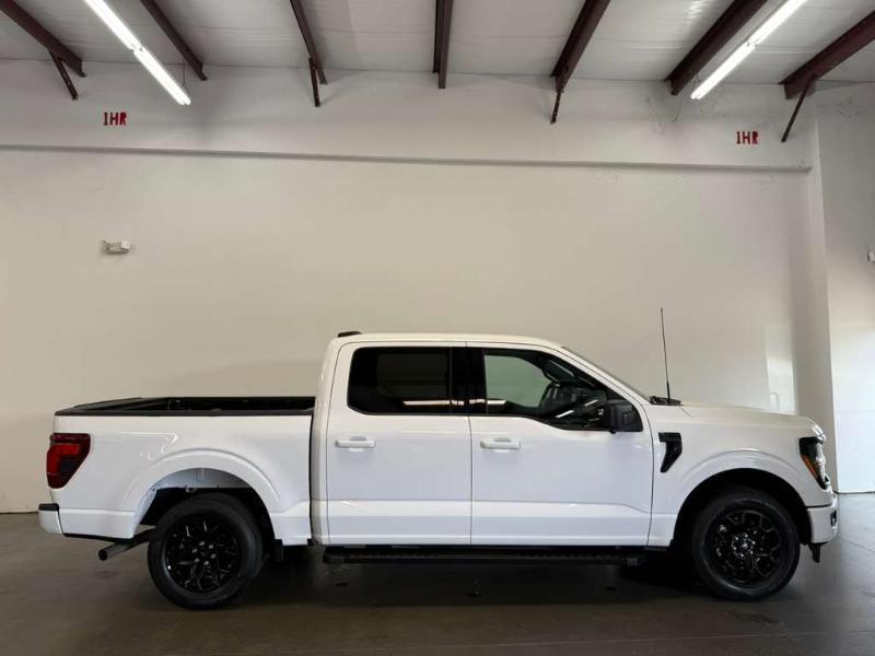 Ford F-150 XLT SuperCrew 2WD 2024