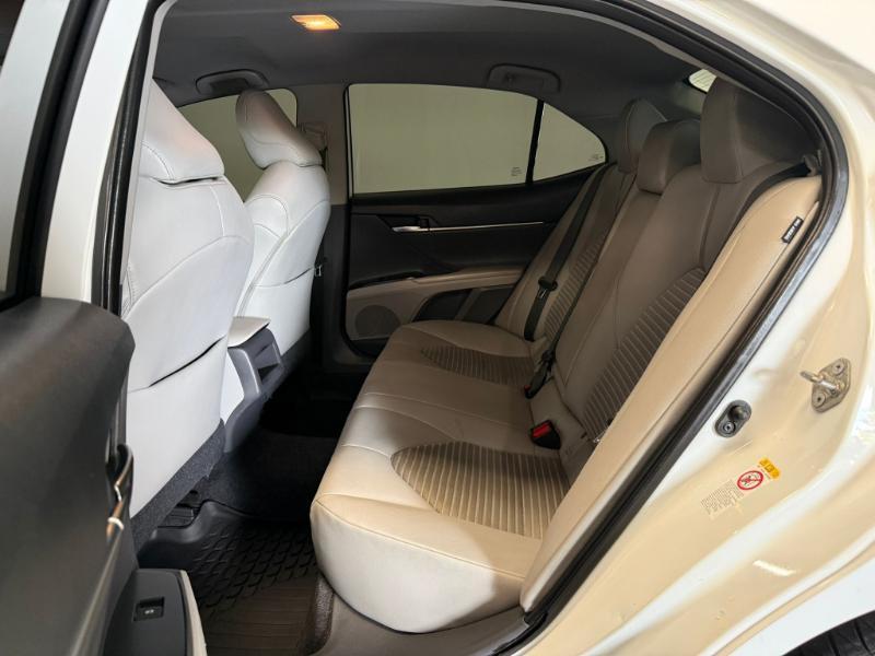 Toyota Camry SE 2019