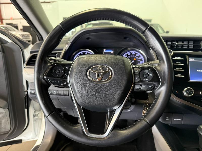 Toyota Camry SE 2019