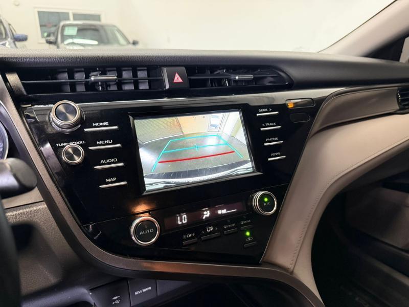 Toyota Camry SE 2019