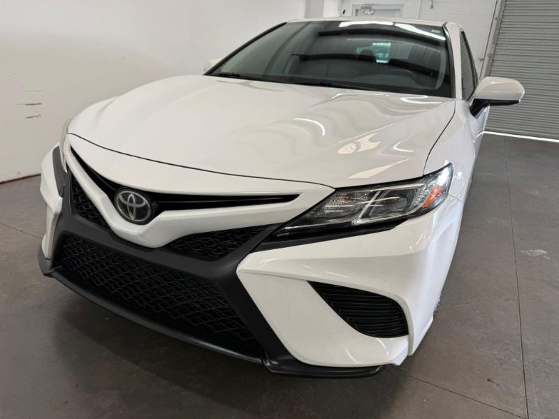 Toyota Camry SE 2019
