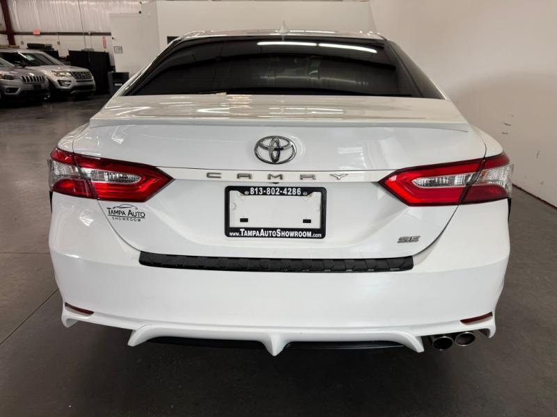 Toyota Camry SE 2019