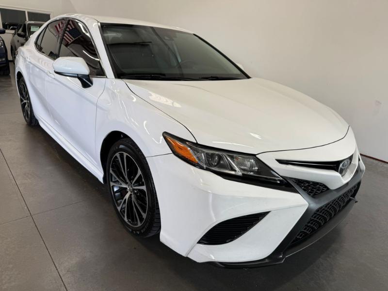 Toyota Camry SE 2019