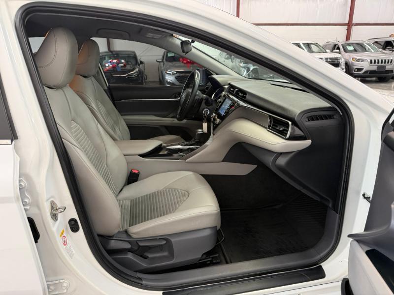Toyota Camry SE 2019