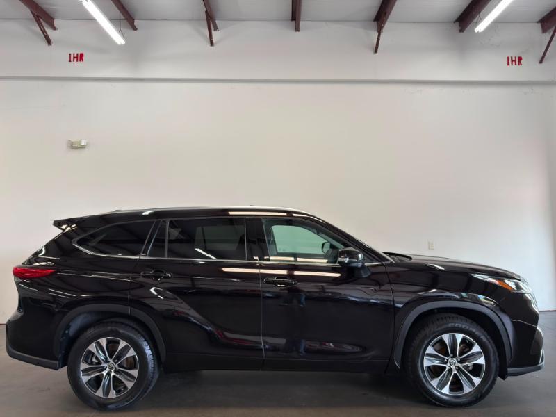 Toyota Highlander XLE 2020