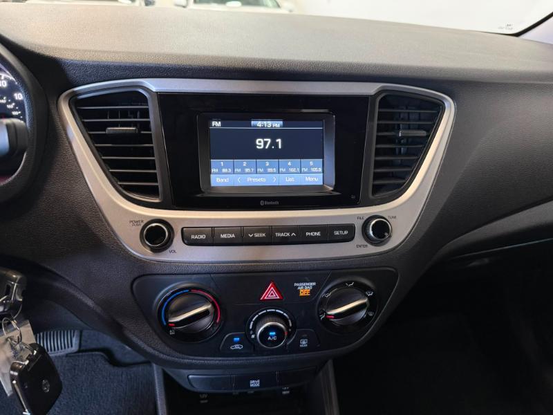 2020 Hyundai Accent SE - Photo 19