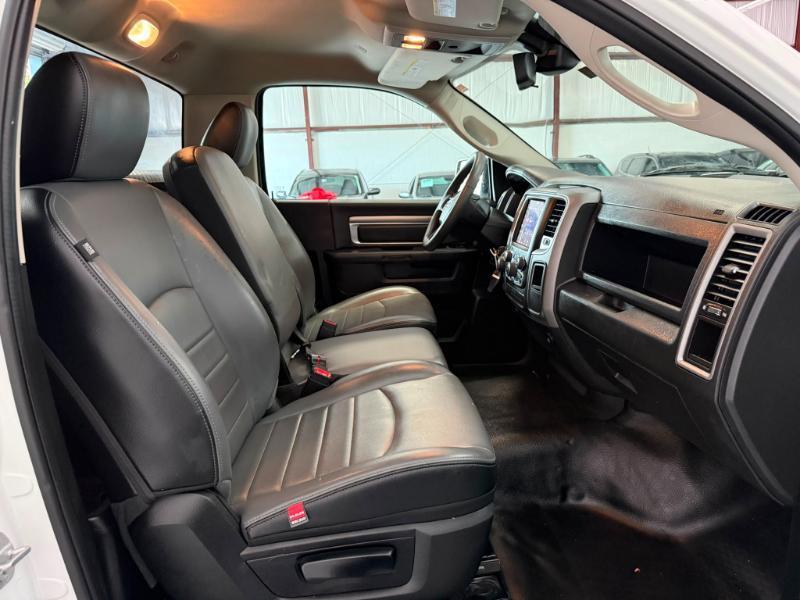 RAM 1500 Classic Tradesman 4x2 Reg Cab 8' Box 2021