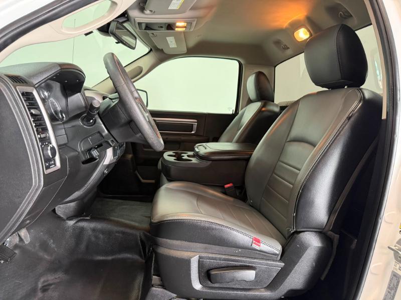 RAM 1500 Classic Tradesman 4x2 Reg Cab 8' Box 2021