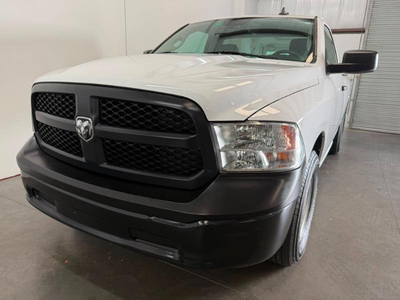 RAM 1500 Classic Tradesman 4x2 Reg Cab 8' Box 2021