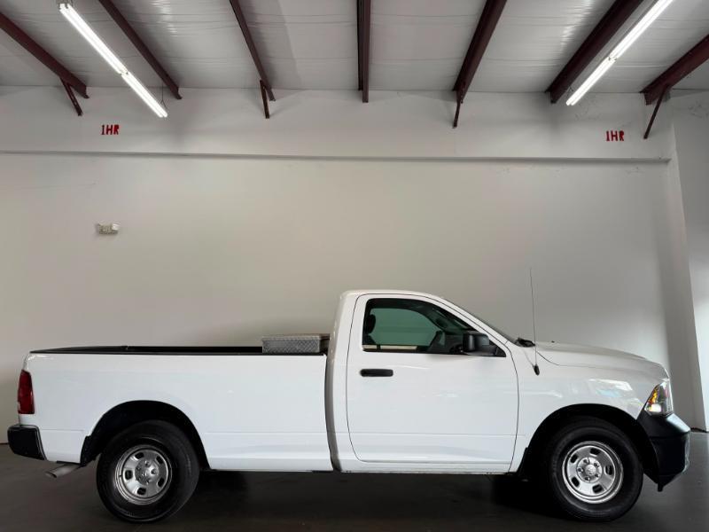 RAM 1500 Classic Tradesman 4x2 Reg Cab 8' Box 2021