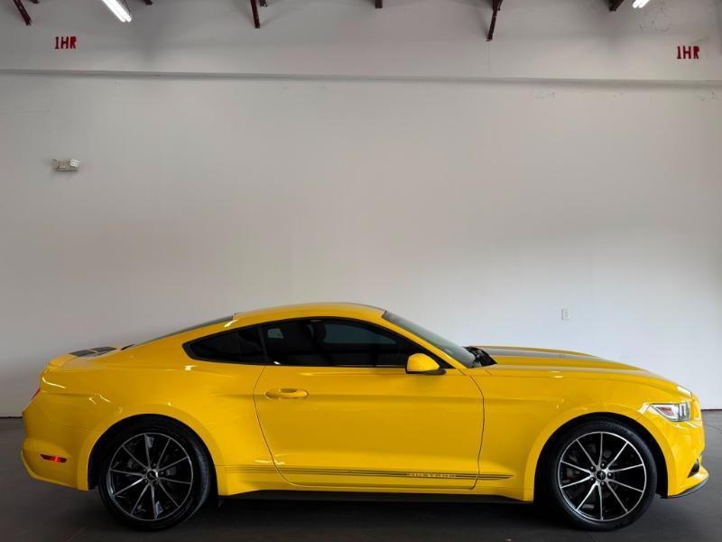 Ford Mustang  2016