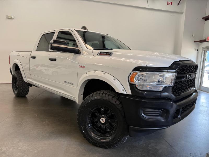 RAM 2500 Tradesman Crew Cab 4WD 2021