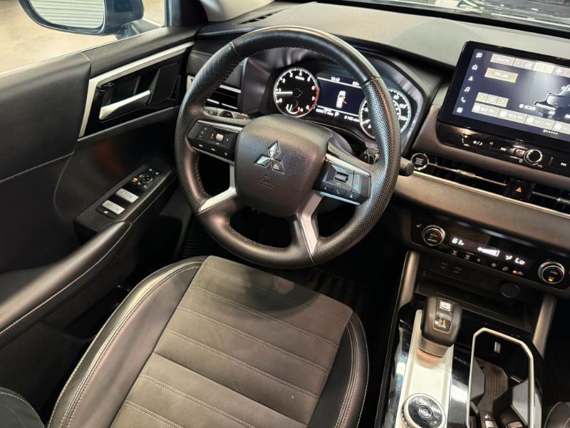 Mitsubishi Outlander SE 2025