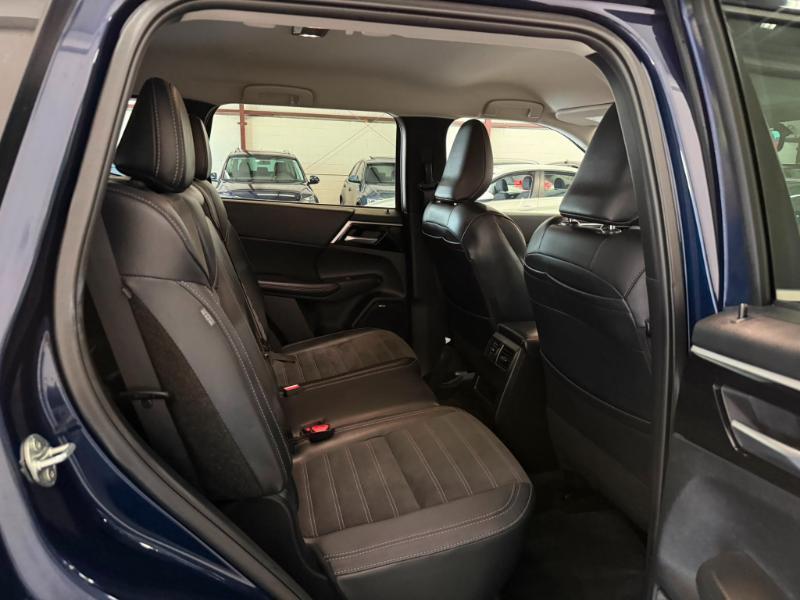 Mitsubishi Outlander SE 2025