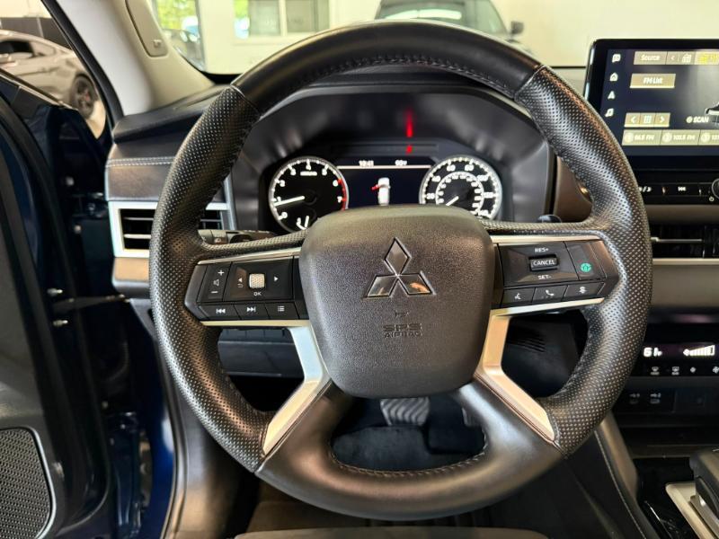 Mitsubishi Outlander SE 2025