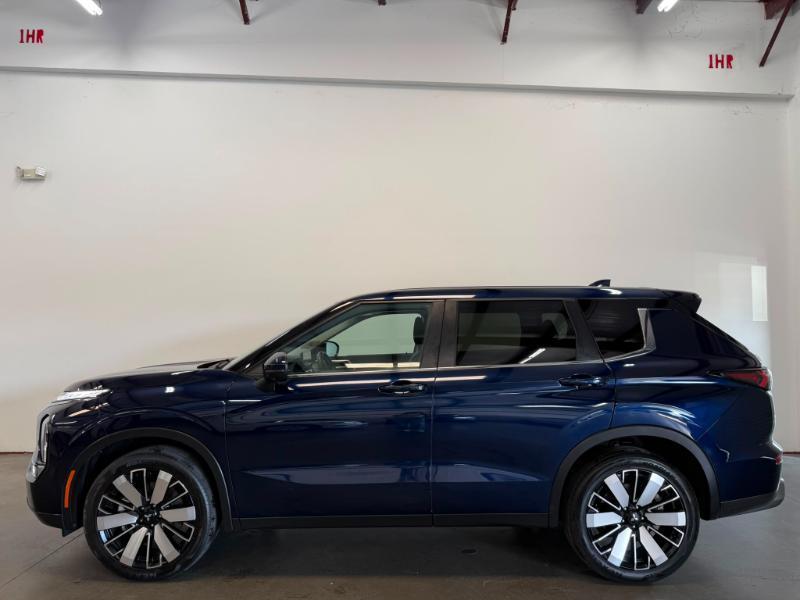 Mitsubishi Outlander SE 2025