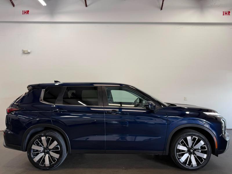 Mitsubishi Outlander SE 2025