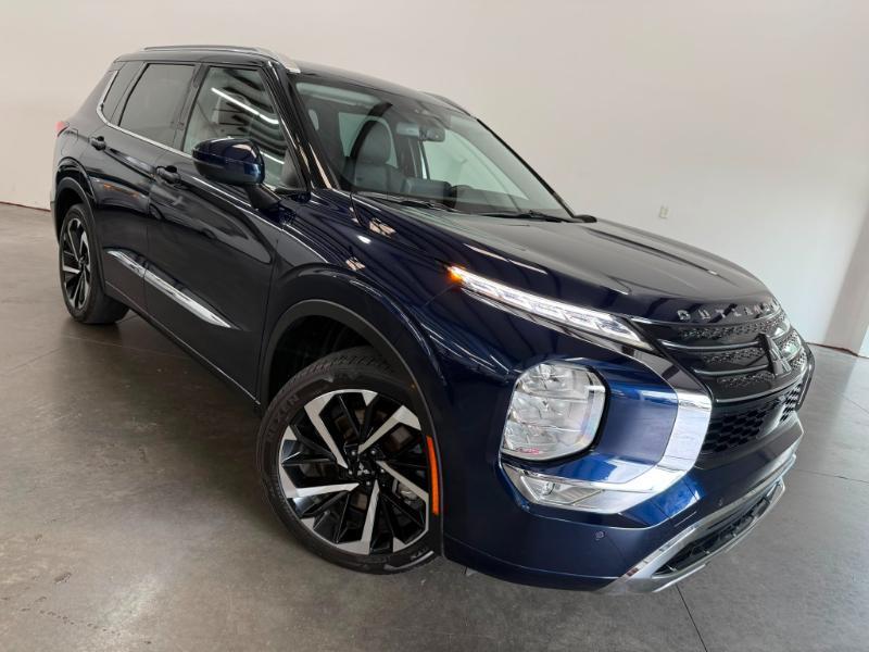 Mitsubishi Outlander  2022