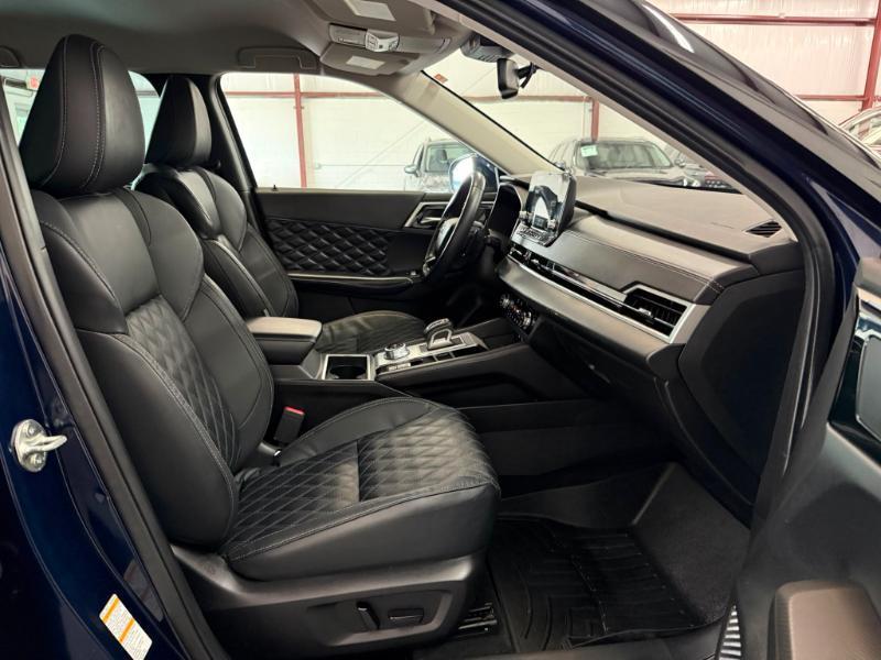 Mitsubishi Outlander  2022
