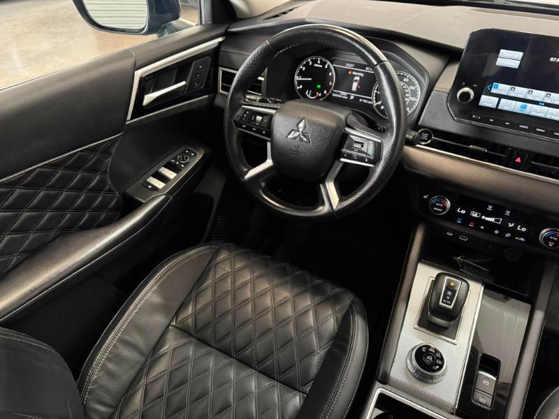 Mitsubishi Outlander  2022