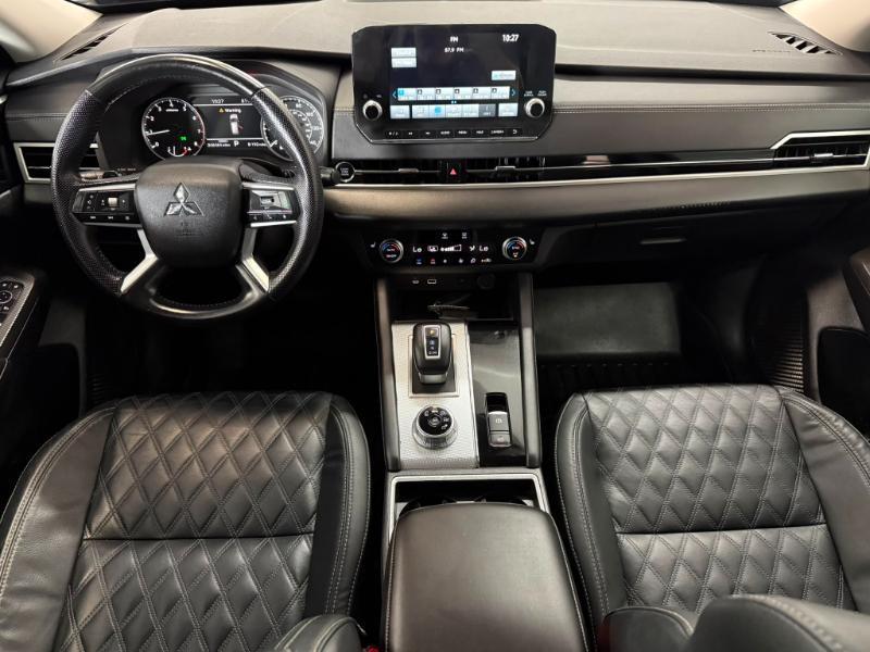 Mitsubishi Outlander  2022