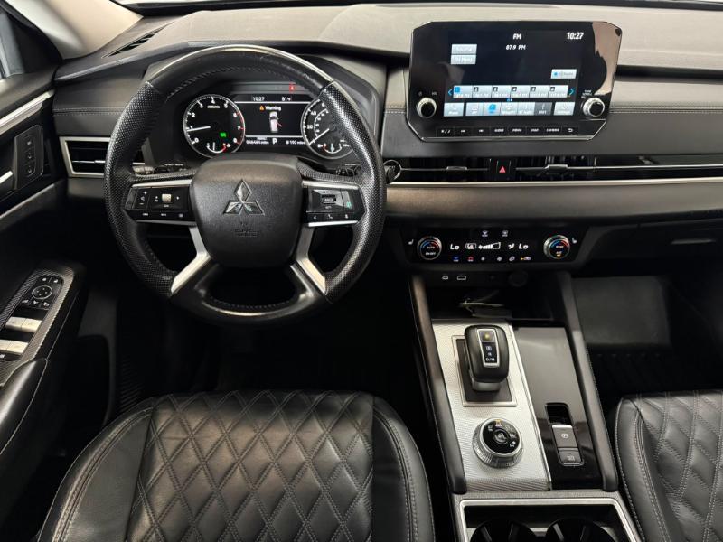 Mitsubishi Outlander  2022