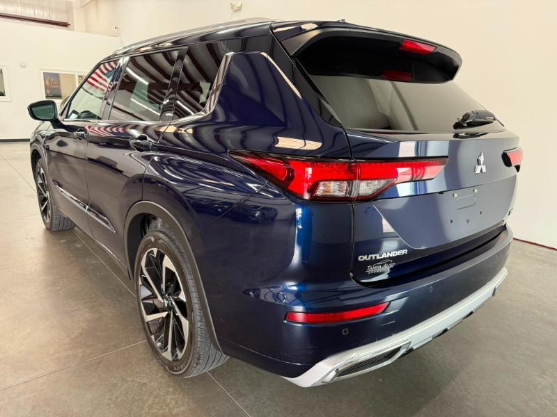 Mitsubishi Outlander  2022