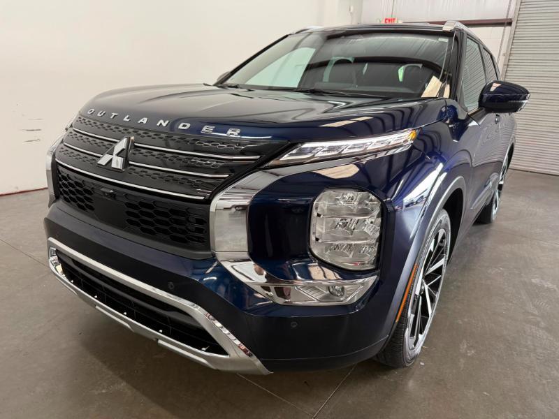 Mitsubishi Outlander  2022