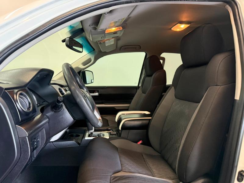 Toyota Tundra SR5 5.7L FFV V8 Double Cab 2WD 2016