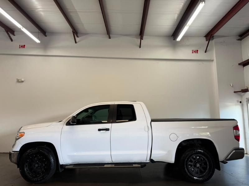 Toyota Tundra SR5 5.7L FFV V8 Double Cab 2WD 2016