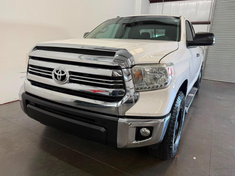 Toyota Tundra SR5 5.7L FFV V8 Double Cab 2WD 2016