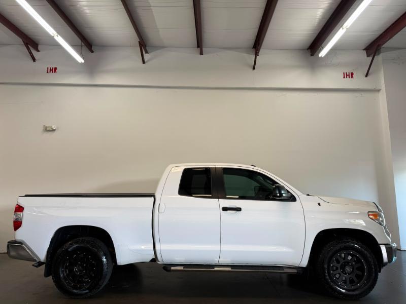 Toyota Tundra SR5 5.7L FFV V8 Double Cab 2WD 2016