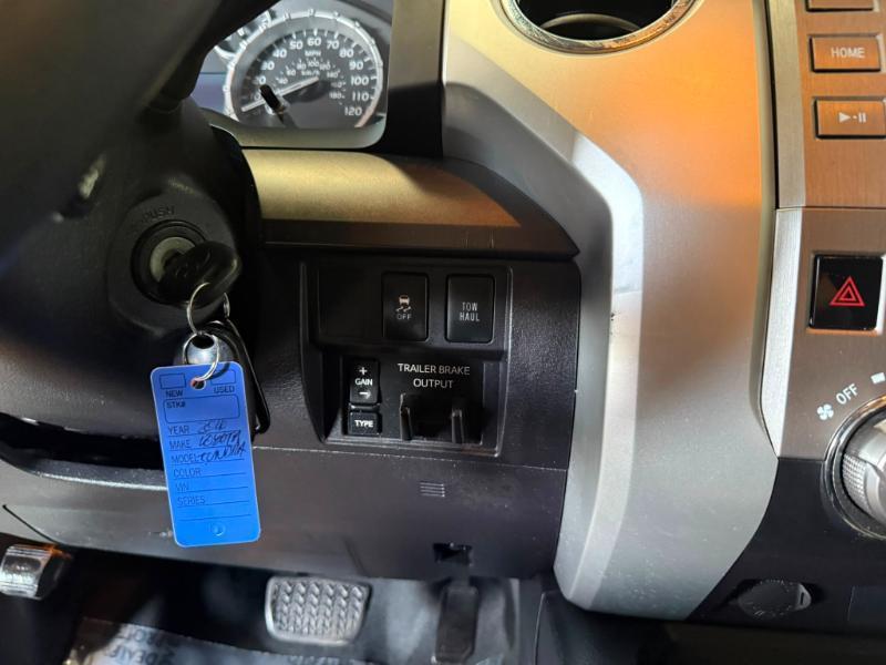 Toyota Tundra SR5 5.7L FFV V8 Double Cab 2WD 2016
