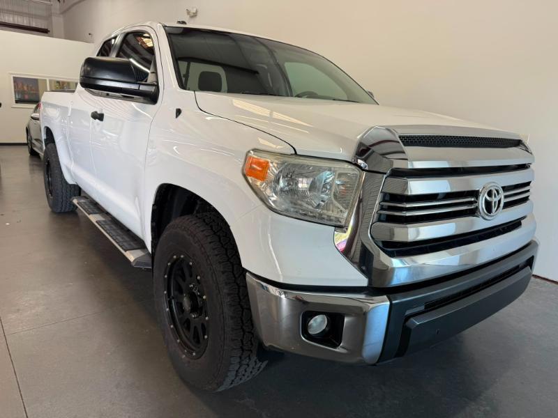 Toyota Tundra SR5 5.7L FFV V8 Double Cab 2WD 2016