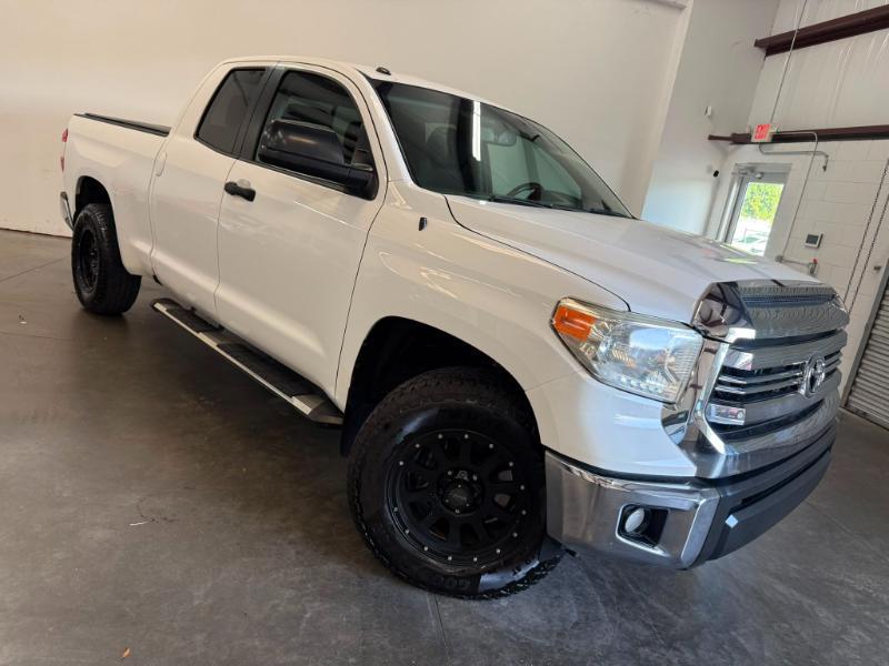 Toyota Tundra SR5 5.7L FFV V8 Double Cab 2WD 2016