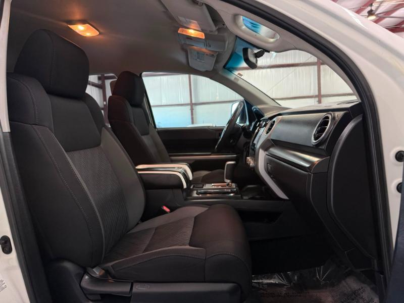 Toyota Tundra SR5 5.7L FFV V8 Double Cab 2WD 2016