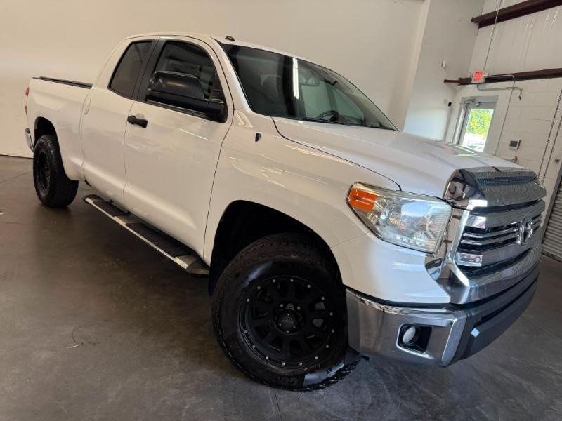 Toyota Tundra SR5 5.7L FFV V8 Double Cab 2WD 2016