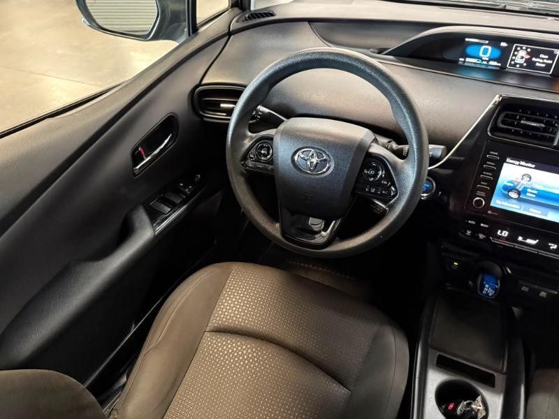 Toyota Prius LE 2022
