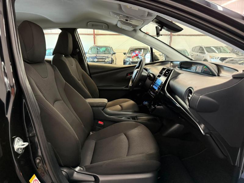 Toyota Prius LE 2022
