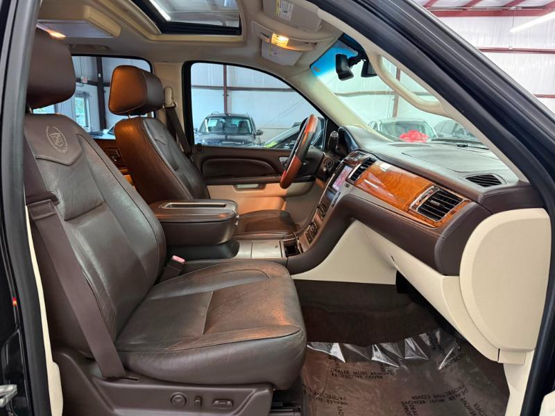 Cadillac Escalade Platinum 2WD 2014